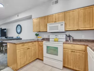 Photo #6: 6599025 Listing 