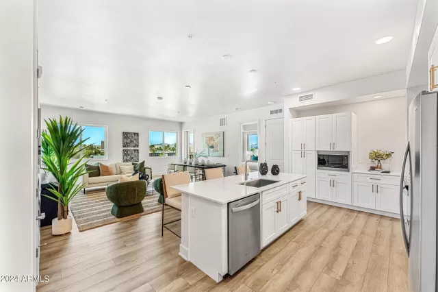 MLS: 6599088 Condo For Sale