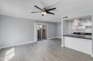 Photo #2: 6599099 Listing 