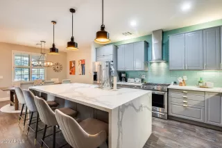 Photo #2: 6599203 Listing