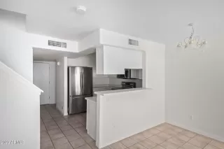 Photo #6: 6599230 Listing