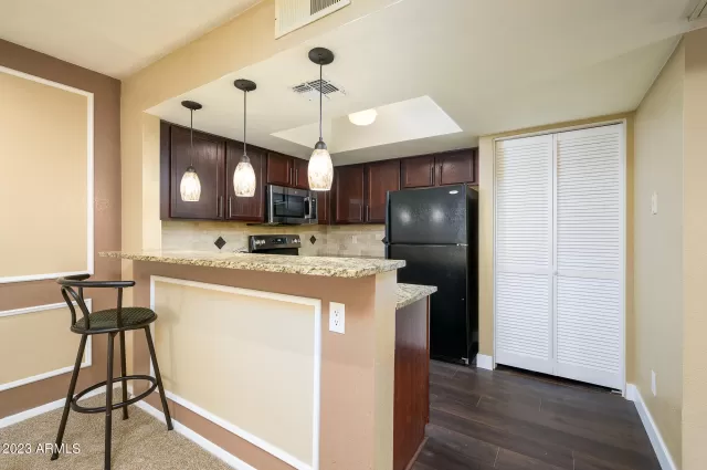 MLS: 6599311 Condo For Sale