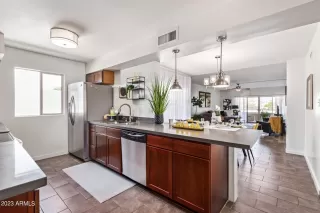 Photo #2: 6599425 Listing