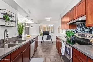 Photo #3: 6599425 Listing