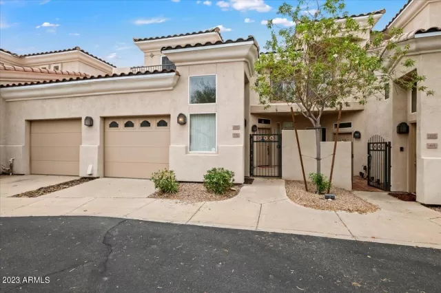 MLS: 6599736 Condo For Sale