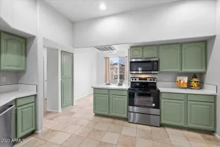 Photo #3: 6599736 Listing