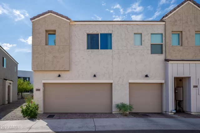 MLS: 6599741 Condo For Sale