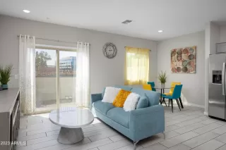 Photo #5: 6599741 Listing