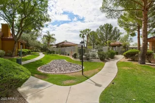 Photo #5: 6599814 Listing