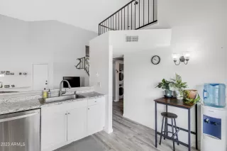 Photo #5: 6599882 Listing 