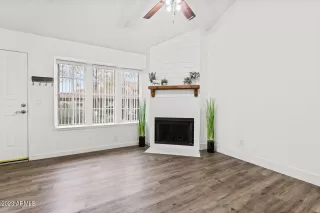 Photo #4: 6599893 Listing