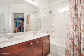 Photo #6: 6600003 Listing