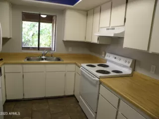 Photo #5: 6600015 Listing