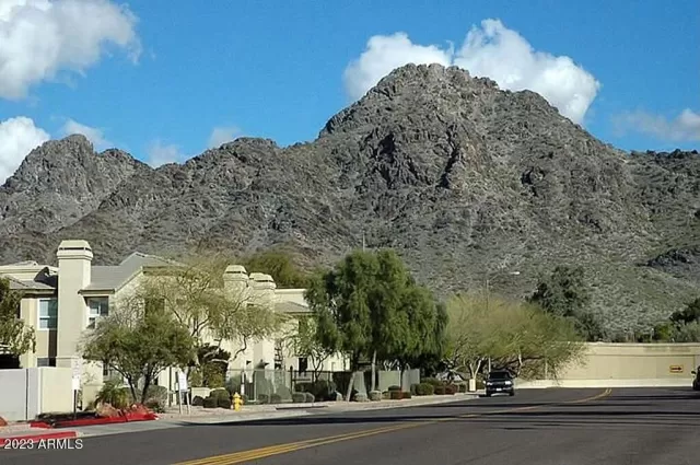 MLS: 6600182 Condo For Sale