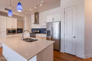 Photo #6: 6600233 Listing