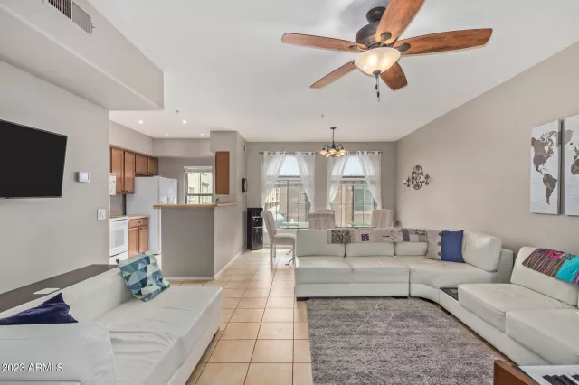 MLS: 6600320 Condo For Sale