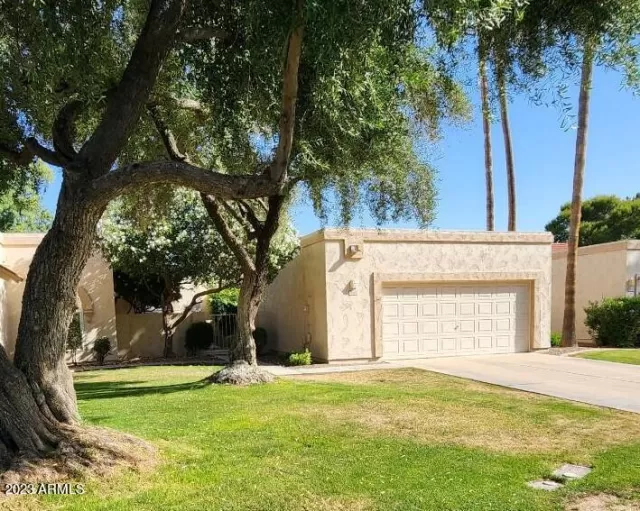 MLS: 6600606 Condo For Sale