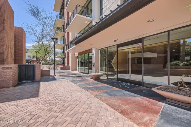 MLS: 6600702 Condo For Sale