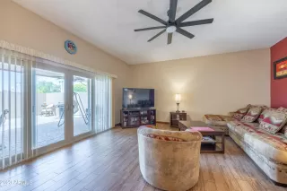 Photo #6: 6600816 Listing