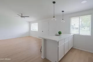 Photo #6: 6600831 Listing