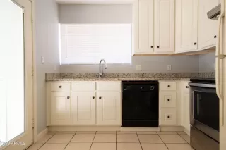 Photo #2: 6601112 Listing 