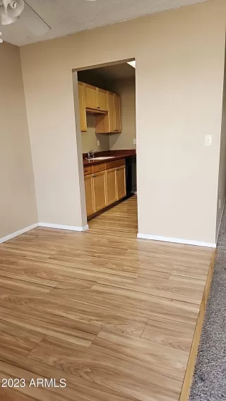 Photo #5: 6601497 Listing