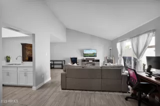 Photo #3: 6601523 Listing 