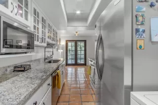 Photo #6: 6601656 Listing