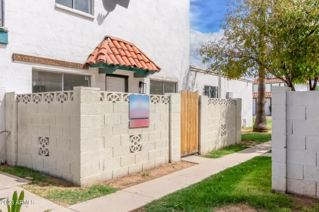 MLS: 6601745 Condo For Sale