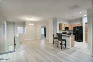 Photo #4: 6601939 Listing