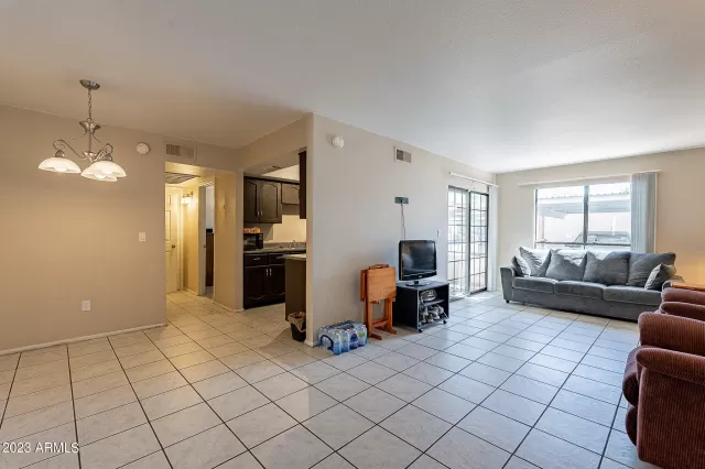 MLS: 6601962 Condo For Sale