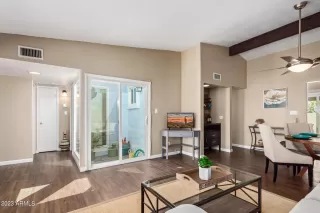 Photo #5: 6602159 Listing