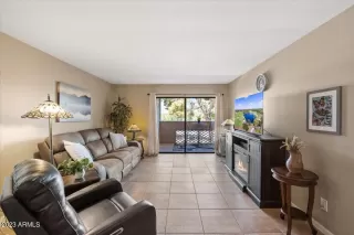 Photo #2: 6602175 Listing