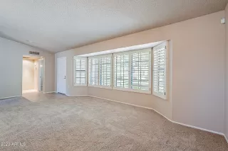 Photo #2: 6602285 Listing