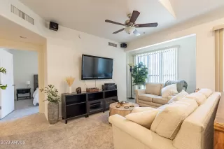 Photo #4: 6602396 Listing