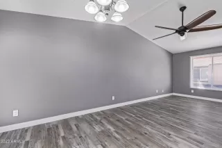 Photo #6: 6602440 Listing