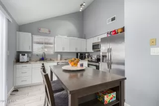 Photo #5: 6602563 Listing 