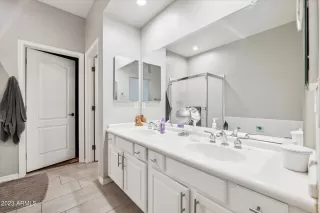 Photo #5: 6602619 Listing