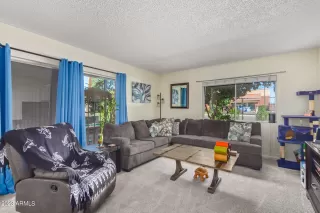 Photo #3: 6602633 Listing 
