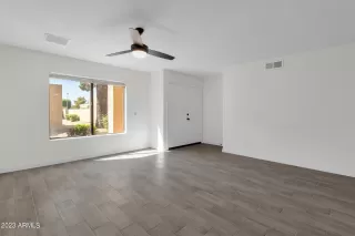 Photo #6: 6602645 Listing