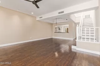 Photo #3: 6602796 Listing