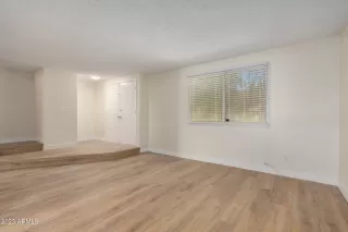 Photo #6: 6602817 Listing