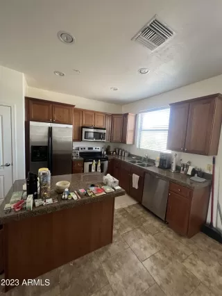 Photo #5: 6602942 Listing