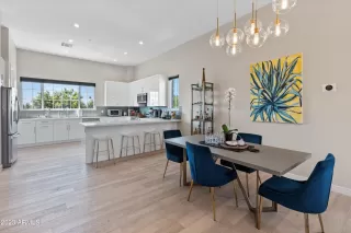 Photo #2: 6603065 Listing 