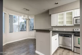 Photo #6: 6603224 Listing