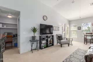 Photo #4: 6603236 Listing