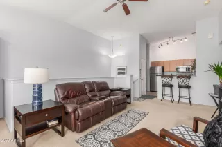 Photo #5: 6603236 Listing