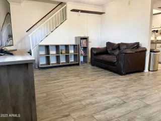 Photo #5: 6603244 Listing