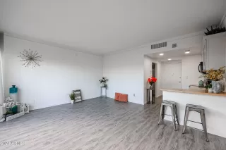 Photo #2: 6603982 Listing 