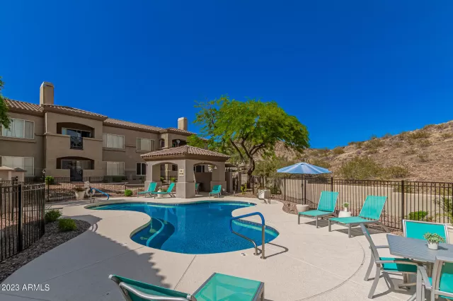 MLS: 6604048 Condo For Sale